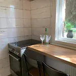 Tūlevél/pine-needles Apartman